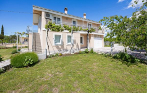 3 Bedroom Nice Home In Katuni Rubici, Prpusa